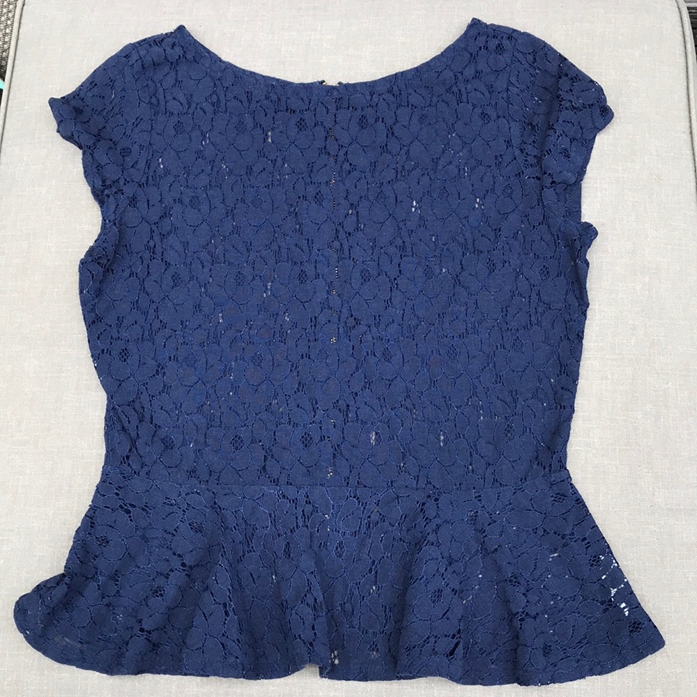 Gap Navy blue lace top mediums